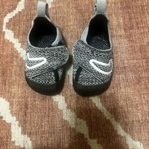 Nike Baby Swoosh 1